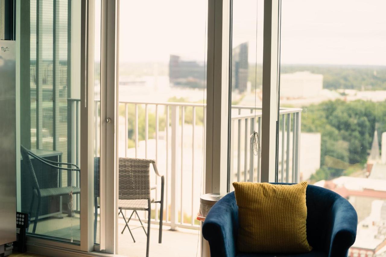 Upscale Downtown High-Rise Raleigh Exterior photo
